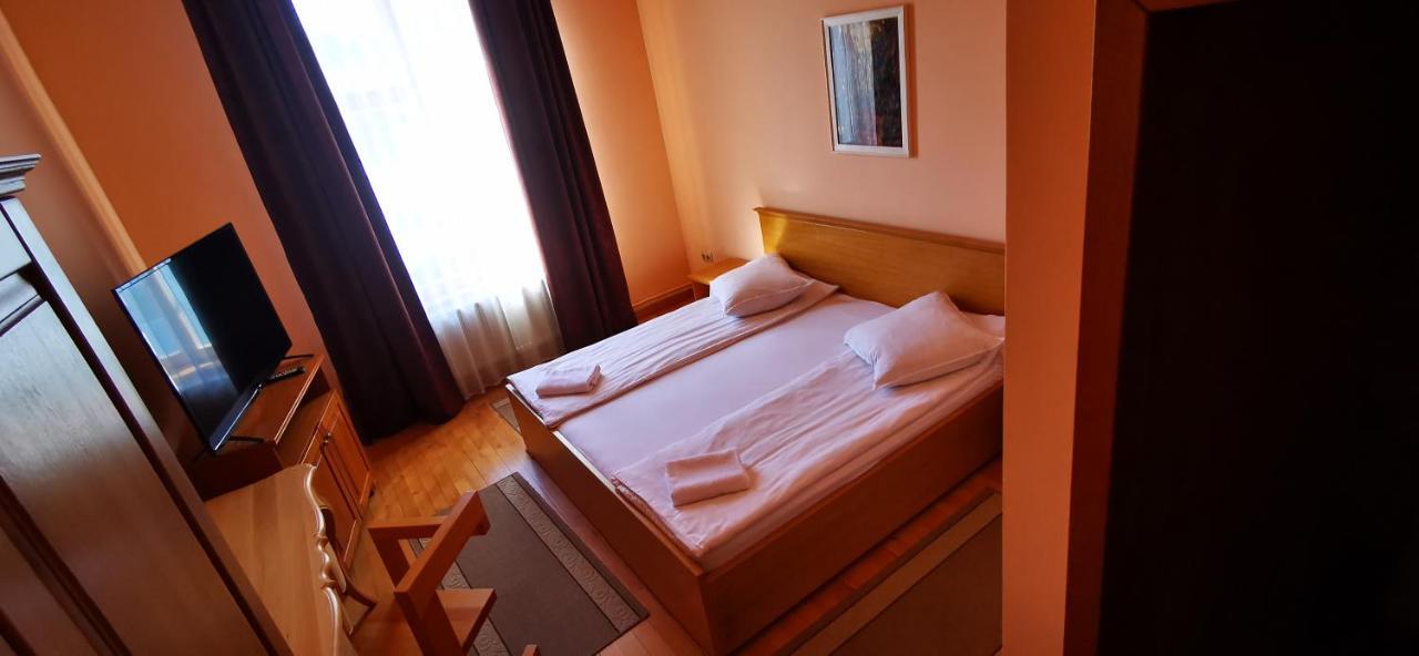 Rakoczi Center Bed & Breakfast Odorheiu Secuiesc Exterior photo