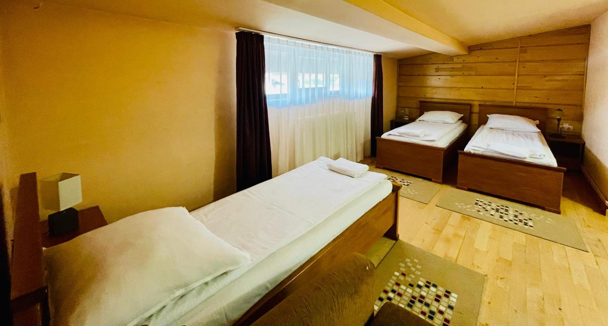 Rakoczi Center Bed & Breakfast Odorheiu Secuiesc Exterior photo